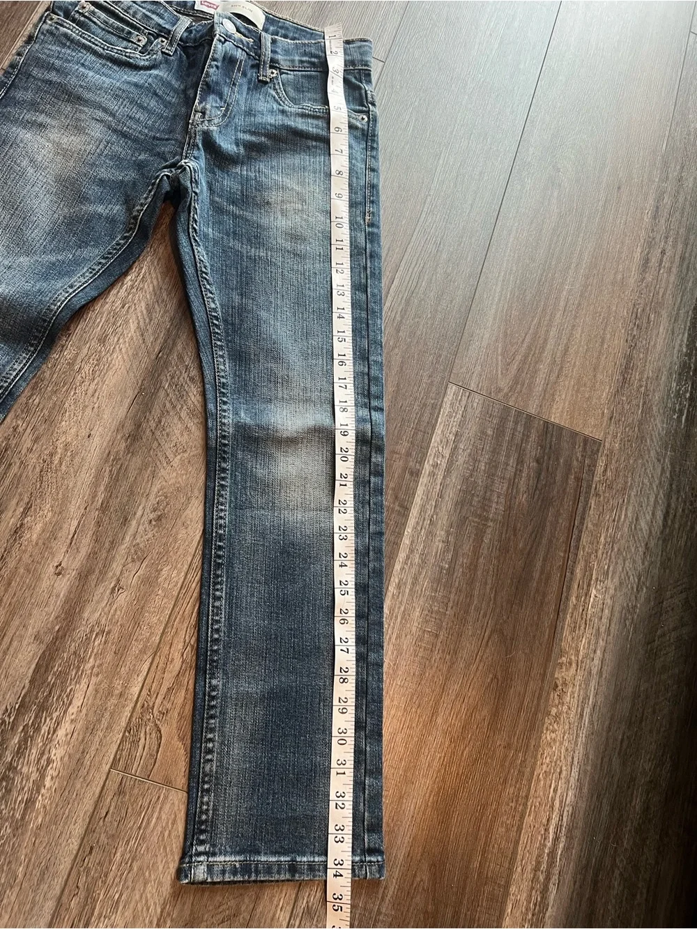 Levi's Straight Jeans in Faded Blue Wash